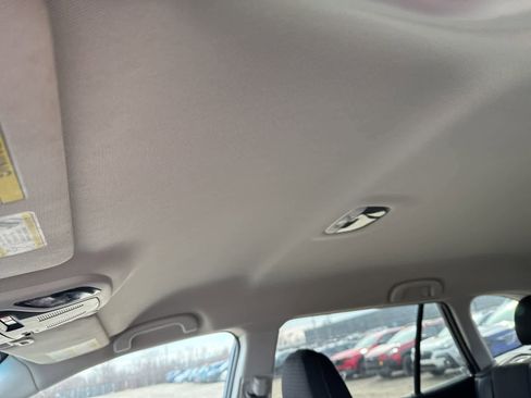 Used 2022 Subaru Outback Premium image 17