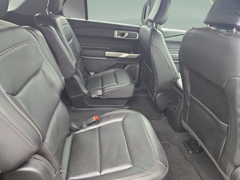 Used 2023 Ford Explorer XLT w/ Equipment Group 202A image 25