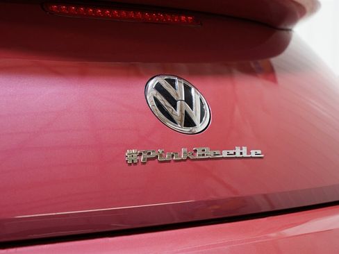 Used 2017 Volkswagen Beetle #PinkBeetle image 7
