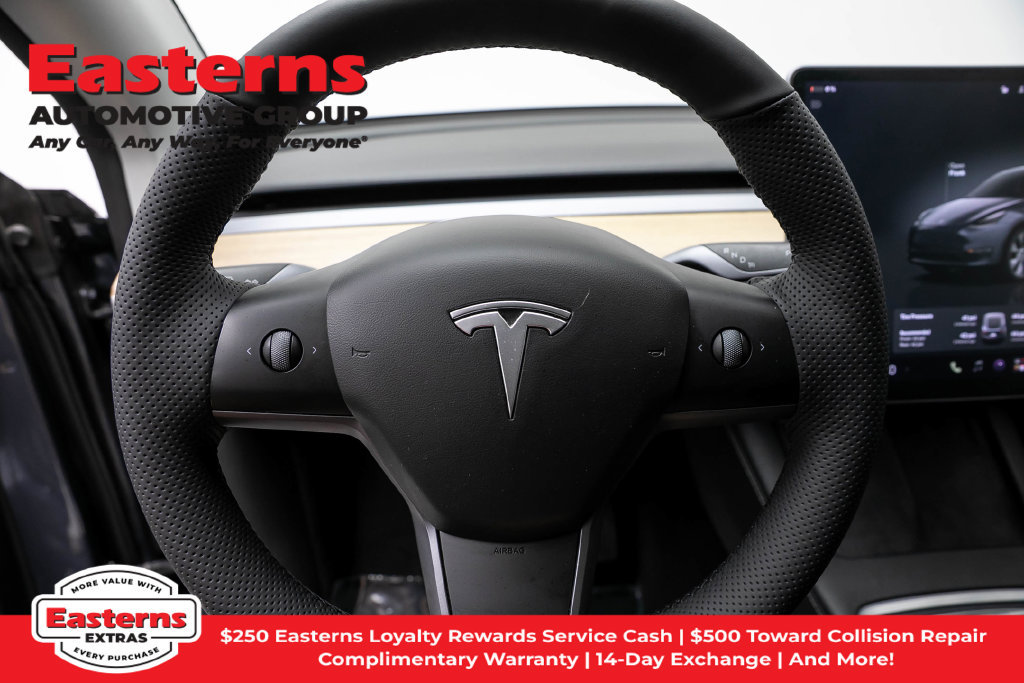 Used 2022 Tesla Model Y Long Range AWD/4WD image 11