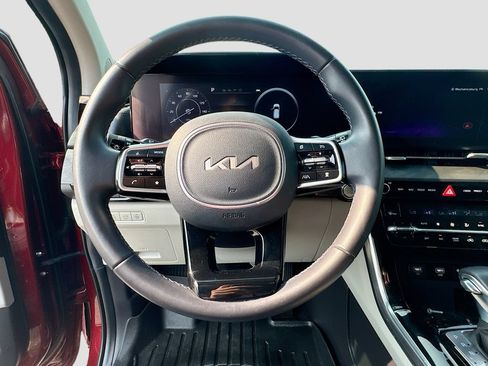Certified 2023 Kia Carnival SX FWD image 14