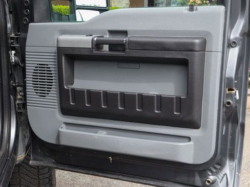 Used 2015 Ford F250 XLT w/ XLT Value Package image 41