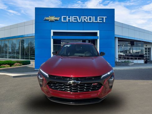 Used 2024 Chevrolet Trax RS w/ Driver Confidence Package image 4