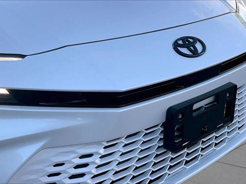 Used 2026 Toyota Camry XSE AWD/4WD image 31