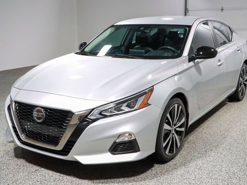 Used 2022 Nissan Altima 2.5 SR FWD image 29