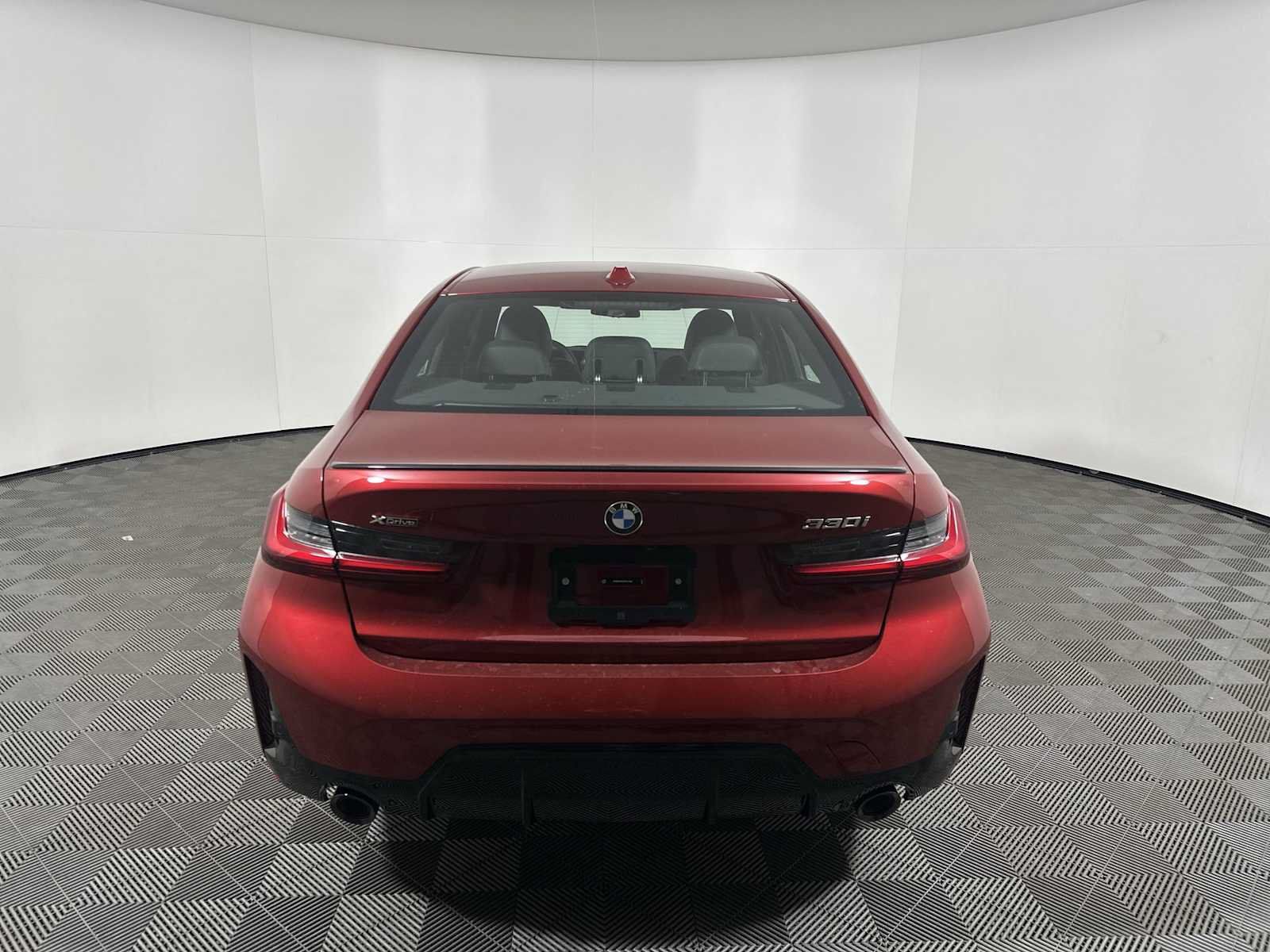 New 2026 BMW 330i xDrive Sedan w/ M Sport Package AWD/4WD image 2