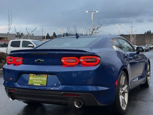 Used 2021 Chevrolet Camaro LT w/ RS Package image 5
