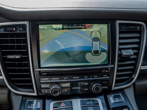 Used 2016 Porsche Panamera 4S w/ Premium Package Plus image 22