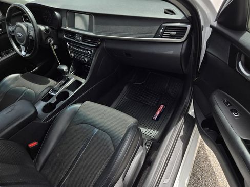 Used 2018 Kia Optima S w/ Panoramic Sunroof Package FWD image 7