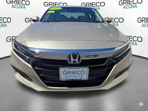 Used 2018 Honda Accord Touring image 2