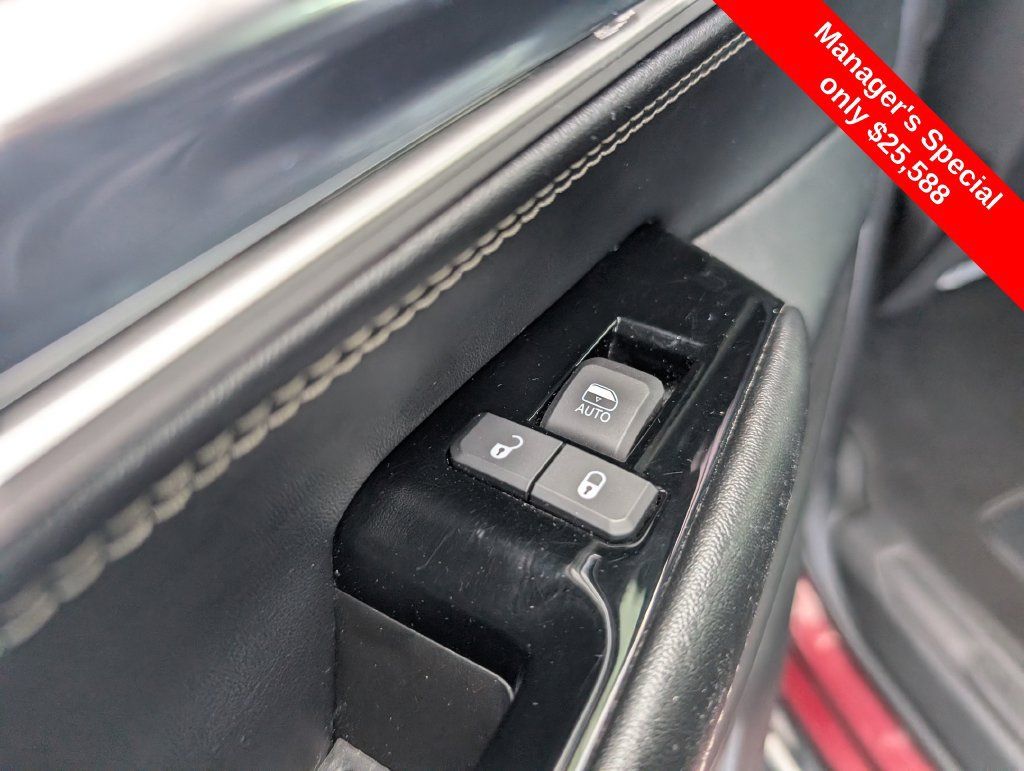 Used 2022 Jeep Wagoneer Series I w/ Convenience Group I AWD/4WD image 11