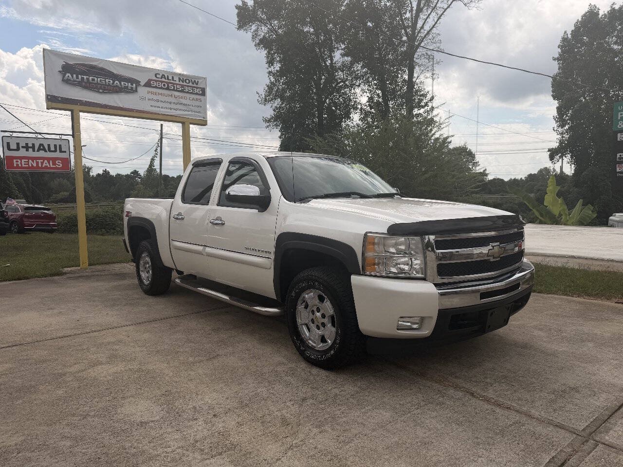 Used 2011 Chevrolet Silverado 1500 LT w/ All-Star Edition AWD/4WD image 3