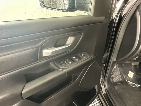 New 2026 RAM 1500 Express AWD/4WD image 17