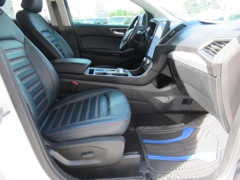 Used 2022 Ford Edge SEL w/ Sport Appearance Package AWD/4WD image 10