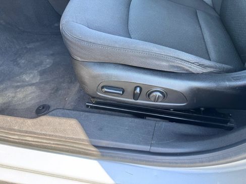 Used 2016 Chevrolet Malibu LT FWD image 12