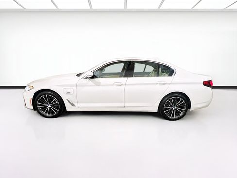 Used 2023 BMW 530e w/ Premium Package image 25