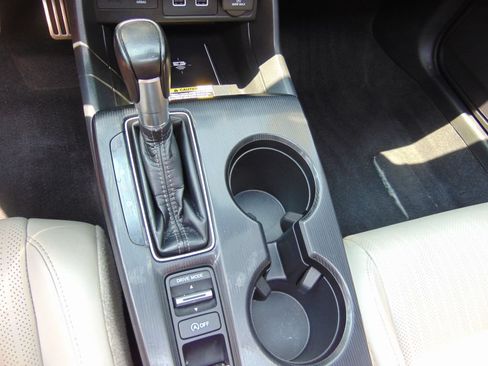 Used 2022 Honda Civic Sport Touring image 17