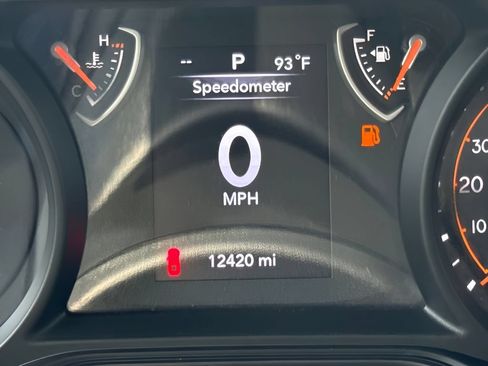 Used 2024 Jeep Gladiator Sport AWD/4WD image 15
