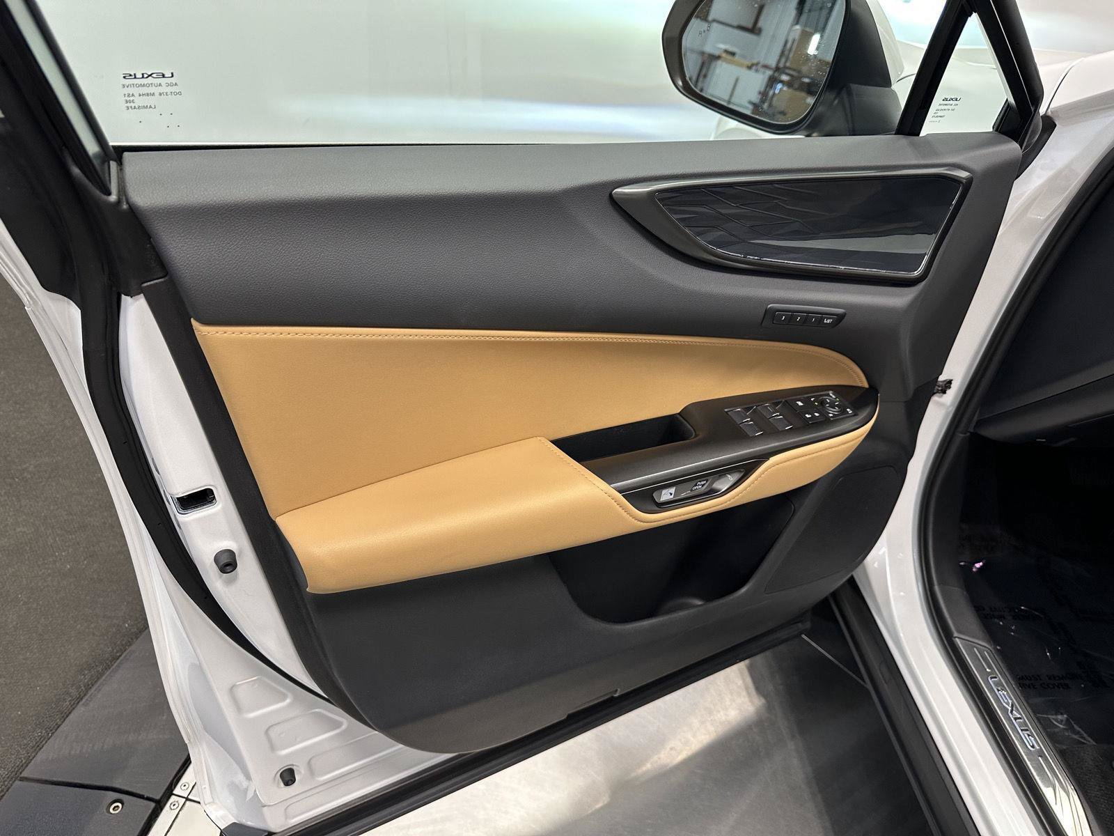 Used 2024 Lexus NX 350 AWD image 13
