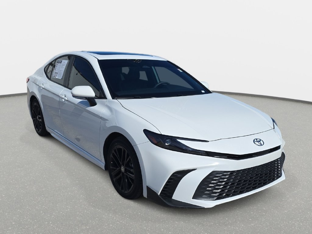 Used 2025 Toyota Camry SE w/ Convenience Package FWD image 3