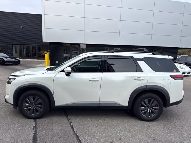Used 2022 Nissan Pathfinder SV AWD/4WD image 5