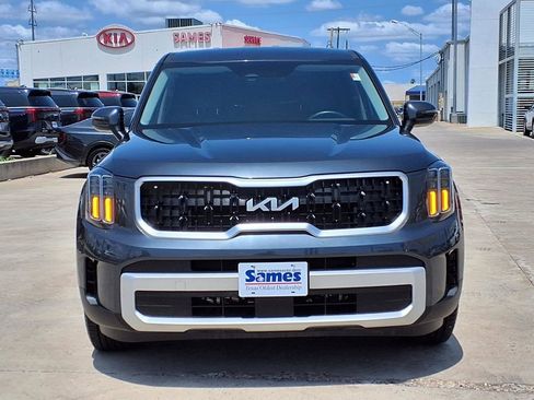 Certified 2024 Kia Telluride LX FWD image 3