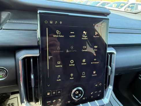 Used 2025 GMC Acadia Elevation image 36