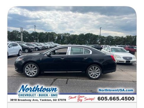 Used 2013 Lincoln MKS AWD image 12