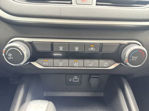 Used 2024 Nissan Altima 2.5 S image 18