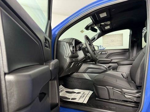 New 2025 Chevrolet Colorado Trail Boss w/ Midnight Edition image 12
