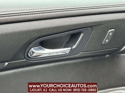 Used 2016 Chevrolet Traverse LT w/ Style and Technology Package image 10