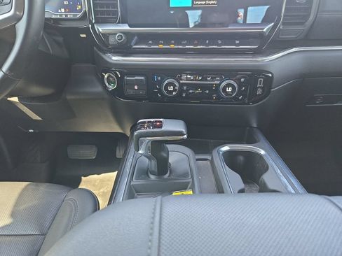 Used 2023 Chevrolet Silverado 1500 LTZ w/ LTZ Convenience Package II AWD/4WD image 12