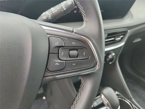 Used 2025 Buick Encore GX Preferred FWD image 25