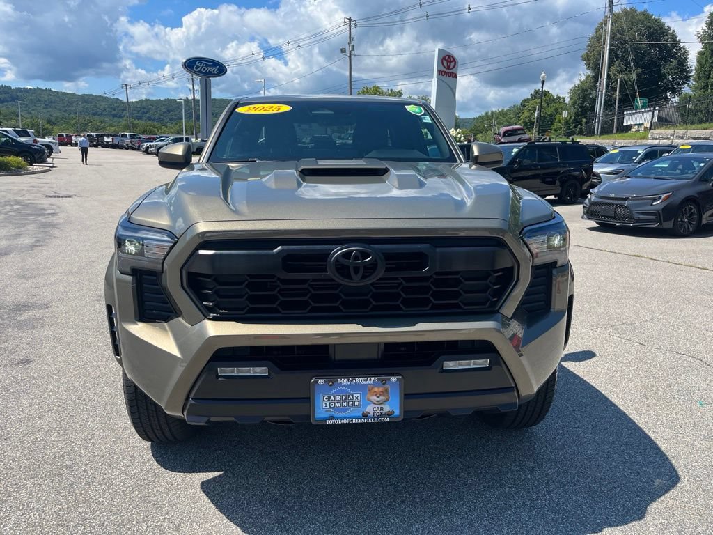 Used 2025 Toyota Tacoma TRD Sport AWD/4WD image 2