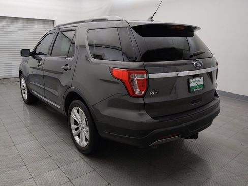 Used 2019 Ford Explorer XLT w/ Equipment Group 202A FWD image 5