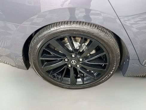 Used 2021 Nissan Maxima Platinum w/ 40th Anniversary Package image 33