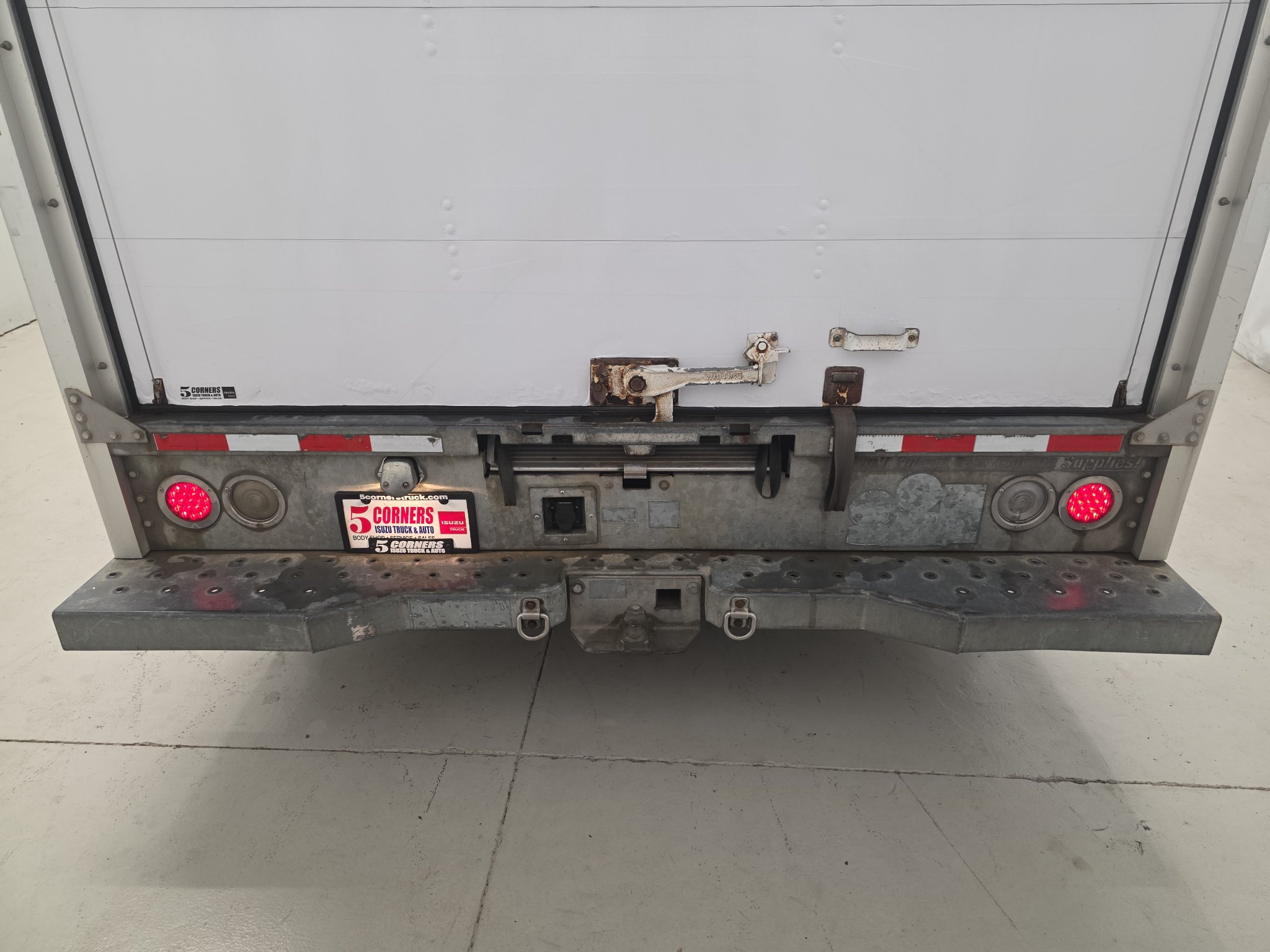 Used 2012 Ford E-450 and Econoline 450 Super Duty RWD image 9