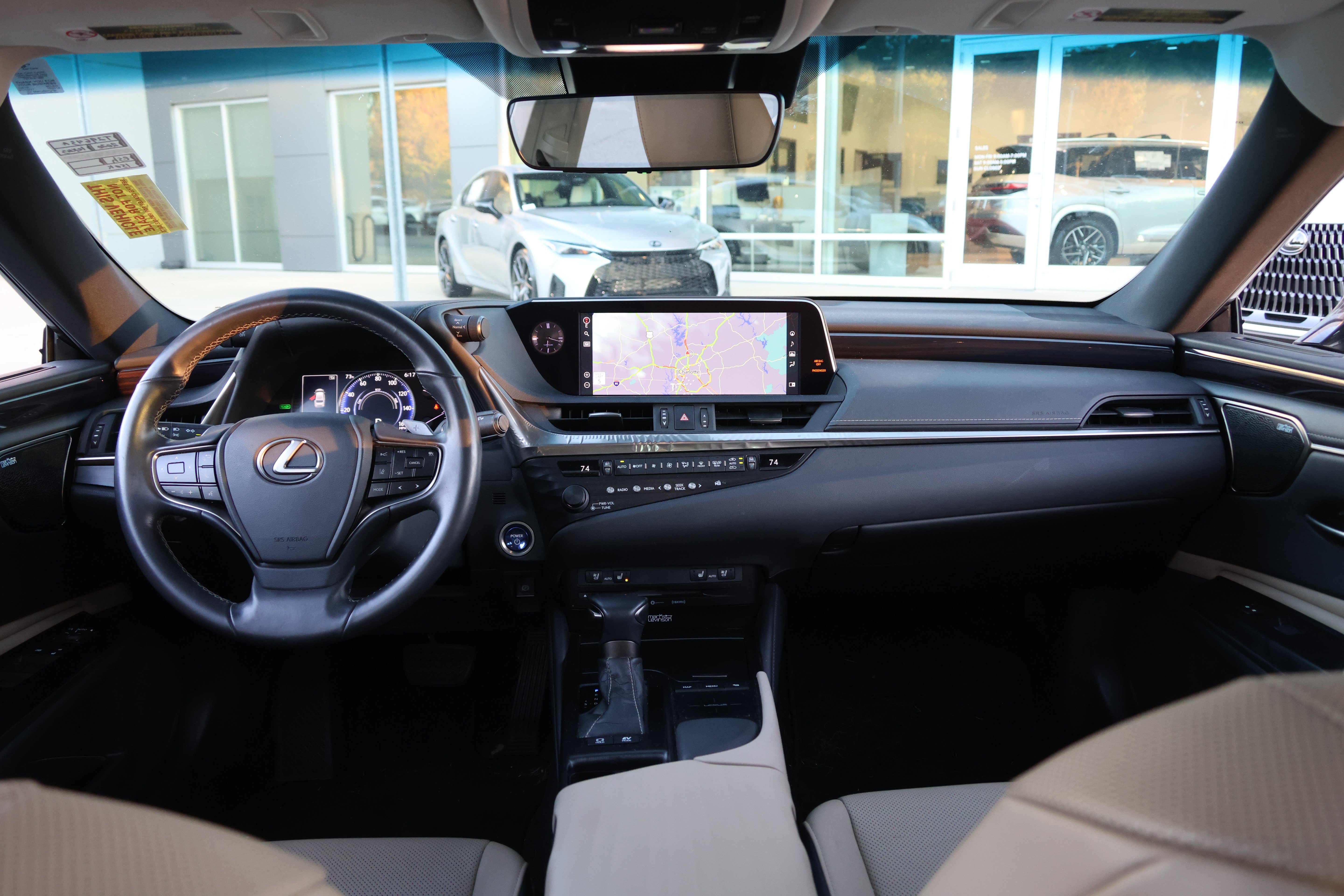 Used 2020 Lexus ES 300h w/ Premium Package FWD image 26