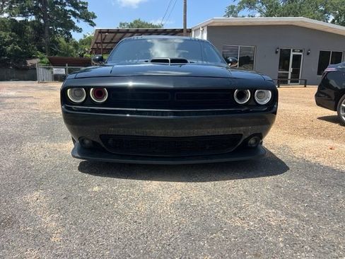 Used 2016 Dodge Challenger R/T Scat Pack RWD image 2