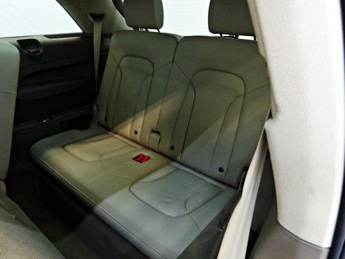 Used 2015 Audi Q7 TDI Premium Plus w/ Premium Plus Package AWD/4WD image 11
