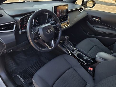 Used 2022 Toyota Corolla SE image 9