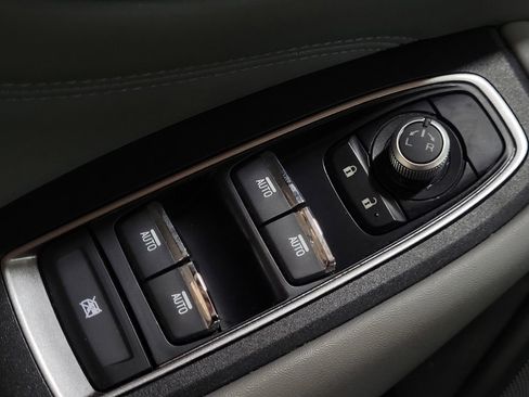 Used 2020 Subaru Legacy Limited image 27