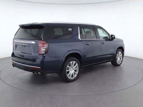 Used 2021 Chevrolet Suburban High Country AWD/4WD image 4
