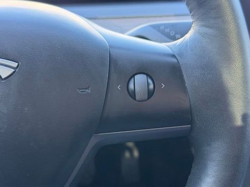 Used 2023 Tesla Model 3 Standard Range image 30