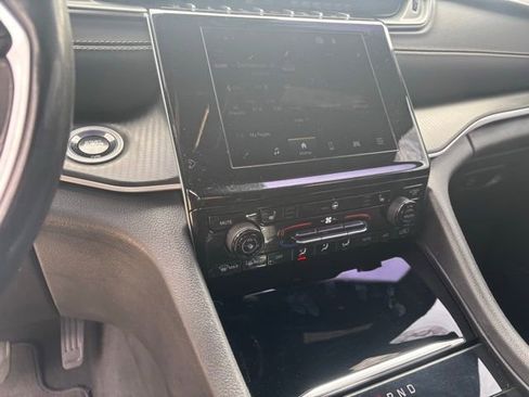 Used 2024 Jeep Grand Cherokee L Altitude image 17