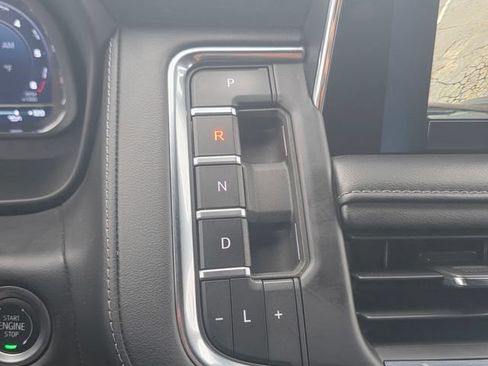 Used 2024 Chevrolet Tahoe LT RWD image 28