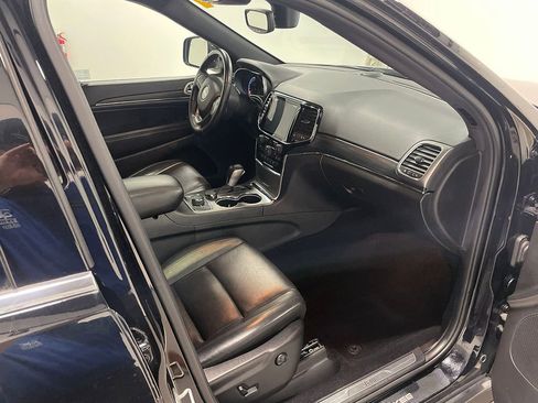 Used 2020 Jeep Grand Cherokee Limited w/ Luxury Group II image 27