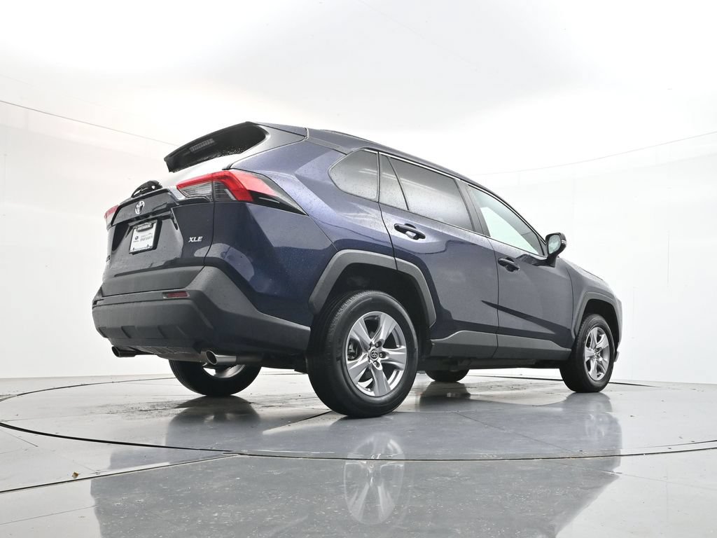 Used 2025 Toyota RAV4 XLE FWD image 38