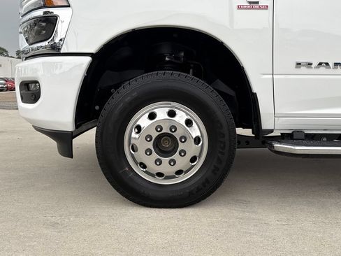 New 2026 RAM 3500 Laramie w/ Max Tow Package AWD/4WD image 9