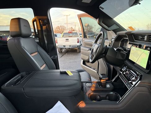 Certified 2025 GMC Sierra 1500 AT4 w/ AT4 Premium Package image 13